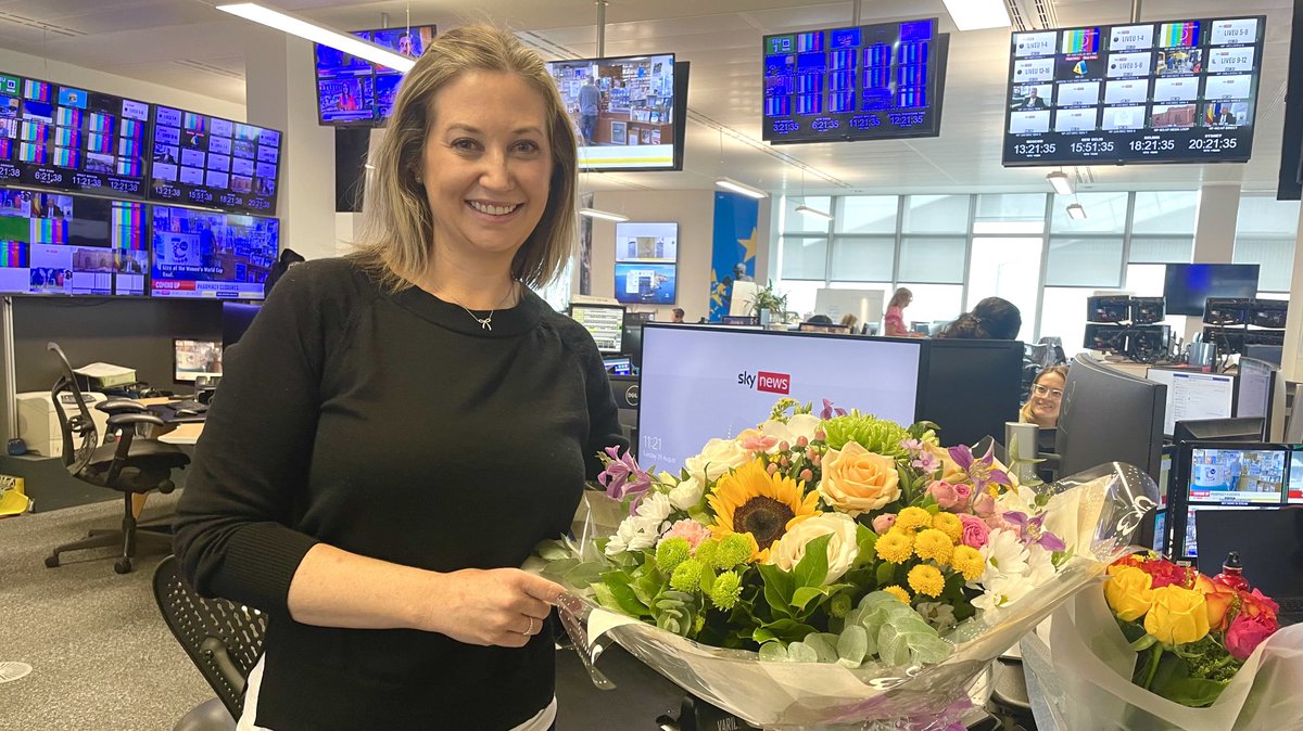 Farewell to one of our finest - ⁦@KimberleyeLeo⁩ is off to pastures new after almost 8 years! We will miss you ⁦@SkyNews⁩ …