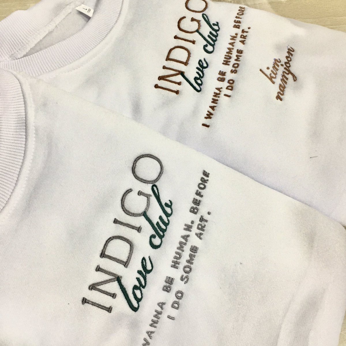 piedpaperph_'s tweet photo. hi! onhand saleee ~

*320 php - disease sweatshirt lilac xl

*350 php - indigo original ver (brown-green embroidery)  sweatshirt large

* get both for 650 ~

onhand and can ship/drop this week~ 

help rt, thank youuu! https://t.co/lc85vBAlNU