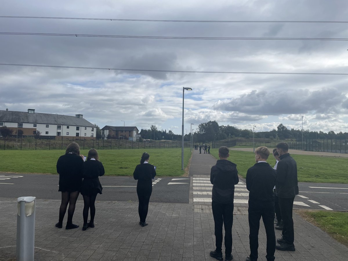 S4 geographers practicing gathering data for their SQA assignments 😀🌏🗺️🚙