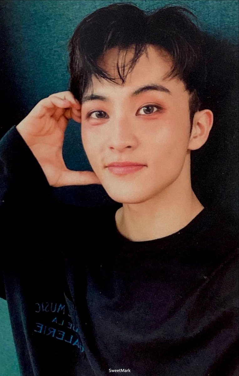 SweetMark990802's tweet photo. [스캔] NCT 2023 Golden Age Archiving Ver. Collecting Ver. 마크 포카
#MARK #마크 #NCT https://t.co/iB92tiHUjl