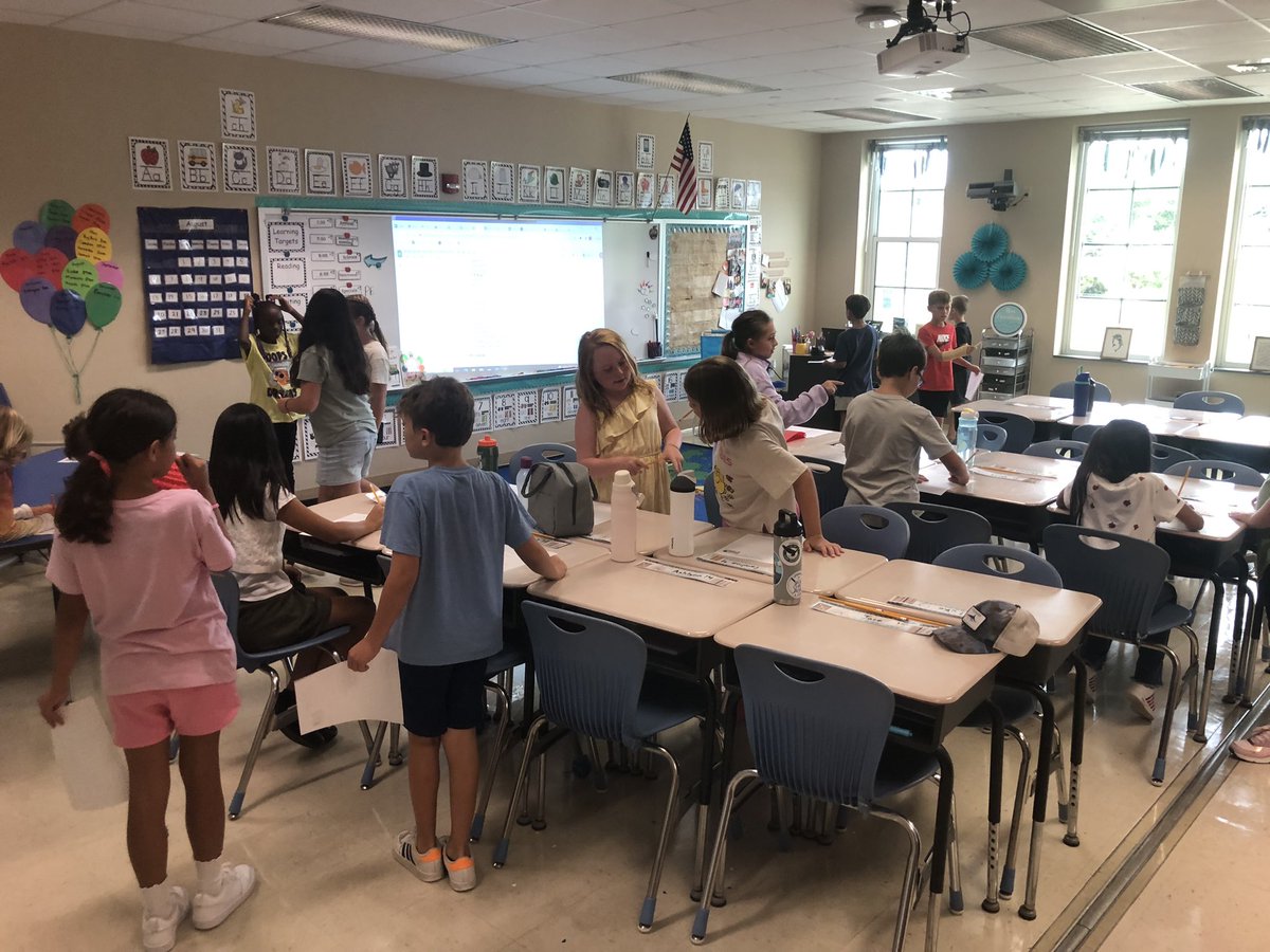 Steve_Basnight's tweet photo. After a little ride, landed at Manteo Elementary School & our @Daretolearn_DCS Principal of the Year, @principal_price, showed off all the smiles in his school. Starting to sense a theme here! Thumbs up!
#DareToLearn
#learningcenteredevidenceinformed
#targetedpurposefulspecific https://t.co/D29ZMOMCJf