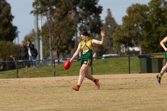 Star Weekly Sport (@starweeklysport) on Twitter photo Wyndhamvale are through to the Western Region Football League women’s division 2 grand final by the barest of margins, via <a href="/harper_sercombe/">Harper Sercombe</a> ow.ly/RhIg50PFcPe Wyndhamvale are through to the Western Region Football League women’s division 2 grand final by the barest of margins, via <a href="/harper_sercombe/">Harper Sercombe</a> ow.ly/RhIg50PFcPe