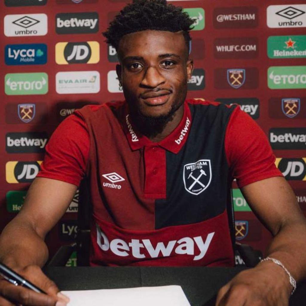 Nukunu_fc's tweet photo. Kudus Mohammed is a living proof that dreams DO come true! 
From kicking a ball in the streets of Nima to gracing the grandest stadiums in Europe and the world. 
Kudus’ journey is nothing short of a masterpiece in discipline, dedication and passion. 🏆⚽️

#nukunusportsacademy https://t.co/isu6ToScZT