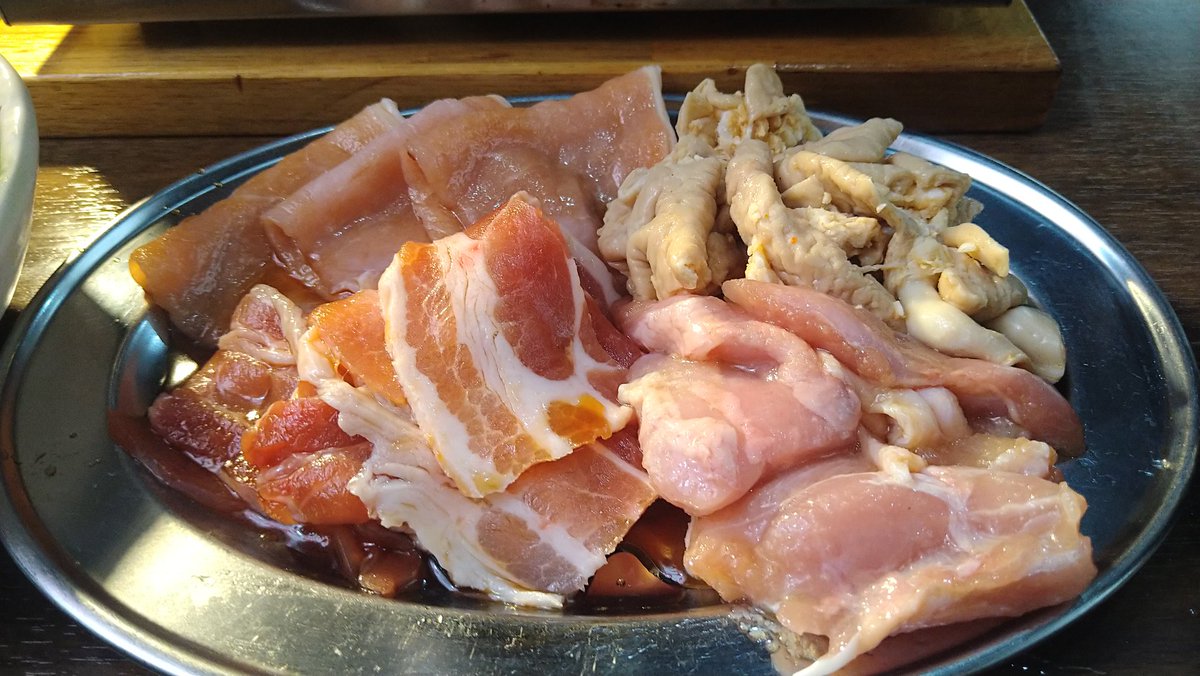 satoru_Cooking's tweet photo. お～っかーれ様でーす！

またランチ食べホに行っちゃいました…

最近、自宅で焼肉をしなくなったんで食べに行った方が楽なんですよねー💦

近ければ酒が呑めるのに…
｡ﾟ(ﾟ´Д｀ﾟ)ﾟ｡ https://t.co/keofHuscjd