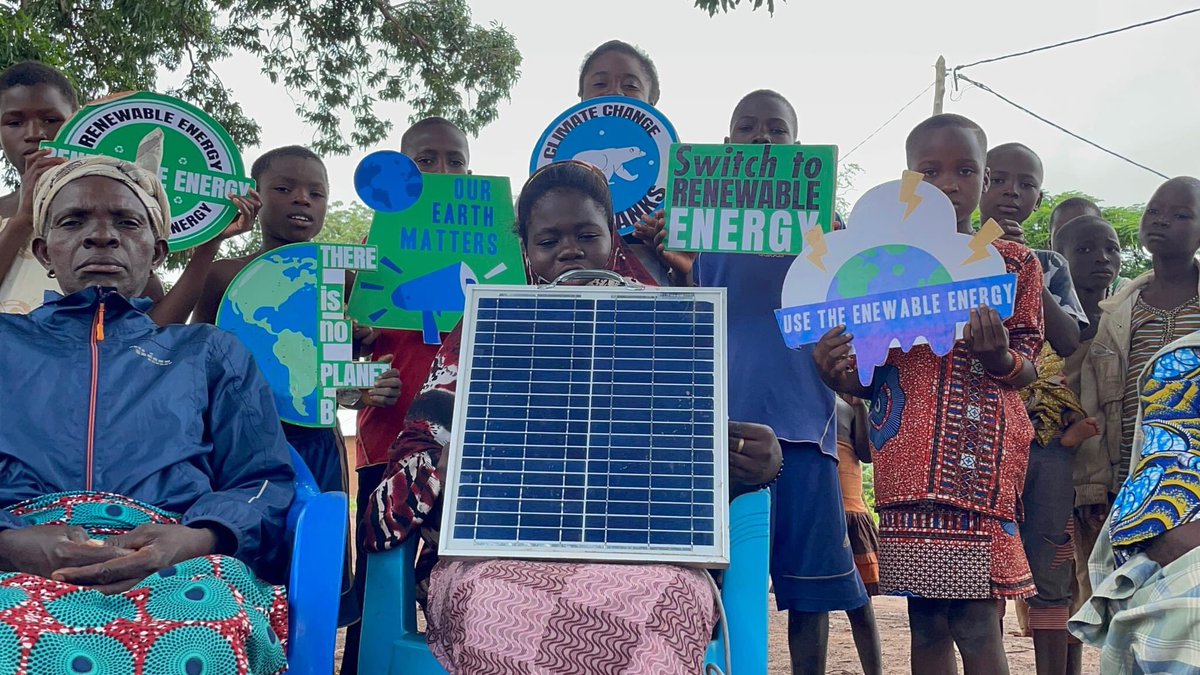 #REC_Togo
The #Mumsolar project provides improved solar-panel stoves so that women can spend less time in the kitchen, and also reduces pressure on the forest. @350Afrique @GreengrantsFund <a href="/endaenergylinks/">ENDA ENERGIE</a>