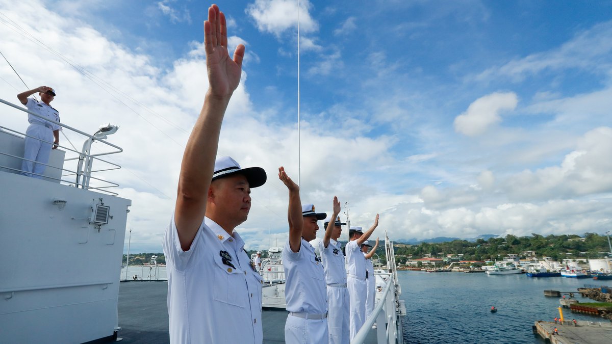 SpokespersonCHN's tweet photo. During its week-long first visit to Solomon Islands, the Ark Peace hospital ship received 10,310 people, a record high number of Mission Harmony 2023. The hospital ship conducted 115 physical examinations, completed 31 surgeries and carried out 5,825 auxiliary examinations. https://t.co/UQeRu8brTx