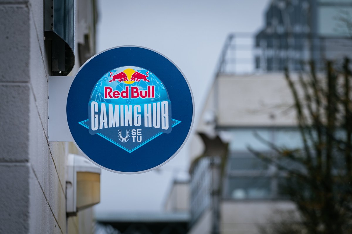 threeredkings's tweet photo. Check out @redbullIRE's new Gaming Hub in SETU Waterford 

https://t.co/WIZmANSeiW

(If they had an EA Rugby 2008 tournament, I'd win) https://t.co/kDKrYdJYNe