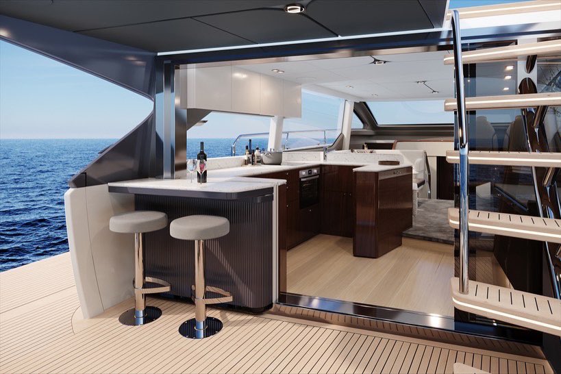Dynamic Yachts SLU tweet media