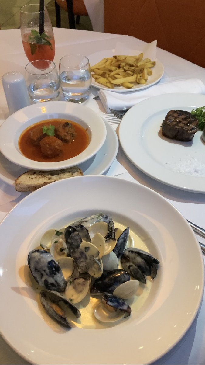 lilyysuen's tweet photo. Don Giovanni in Manchester invited us to try their dinner menu and everything was so good! 

Forever grateful that this is my job/ life! 😍

#manchesterfoodie #mcreats https://t.co/puPl4TP5a5