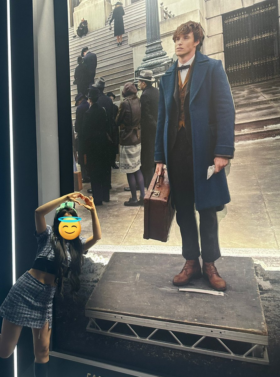eriten_dear's tweet photo. お姉さんめちゃくちゃスリザリン生ぽいですねー！て言われてカチューシャ買ってしまった🐍💚
実際スリザリン推しなのもあるし🐍

ニュートぉぉおぉおんんん🫶🏻
我が君の次にすきだよぉぉおッ

素敵空間すぎたらぶ

#ハリーポッター 
#ハリポタツアー 
#スリザリン
#frogcafe https://t.co/Tk02jjUUHk