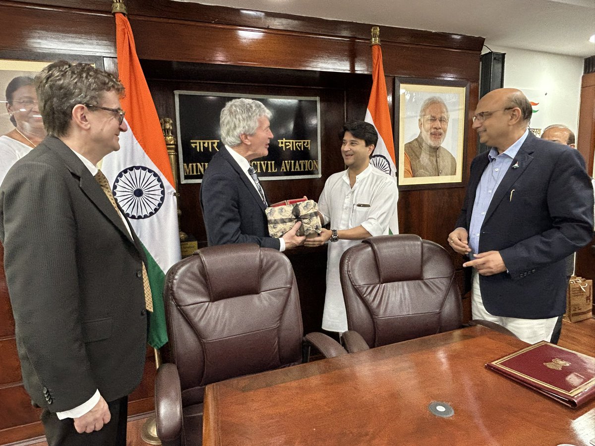 Thanks Minister Scindia @JM_Scindia, we agree with your assessment that by working together we can transform our two lane road into a four lane skyway. And upgrading our Air Services Agreement today puts us on the runway. @NZinIndia 🇮🇳🤝🇳🇿