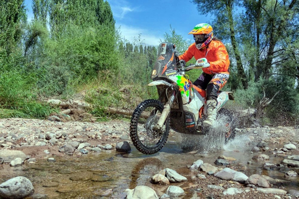 EndurocuCom's tweet photo. TransAnatolia bu yıl Samsun’dan start alacak! TransAnatolia, 2-9 Eylül 2023 tarihleri arasında 13. kez yapılacak. Cumhuriyet'in 100. yılına özel hazırlanan yarış rotası Samsun-İzmir arasında düzenlenecek. Yarış hakkında bilgiler...  https://t.co/rX36nLrcA5 https://t.co/anlJvtE3L1