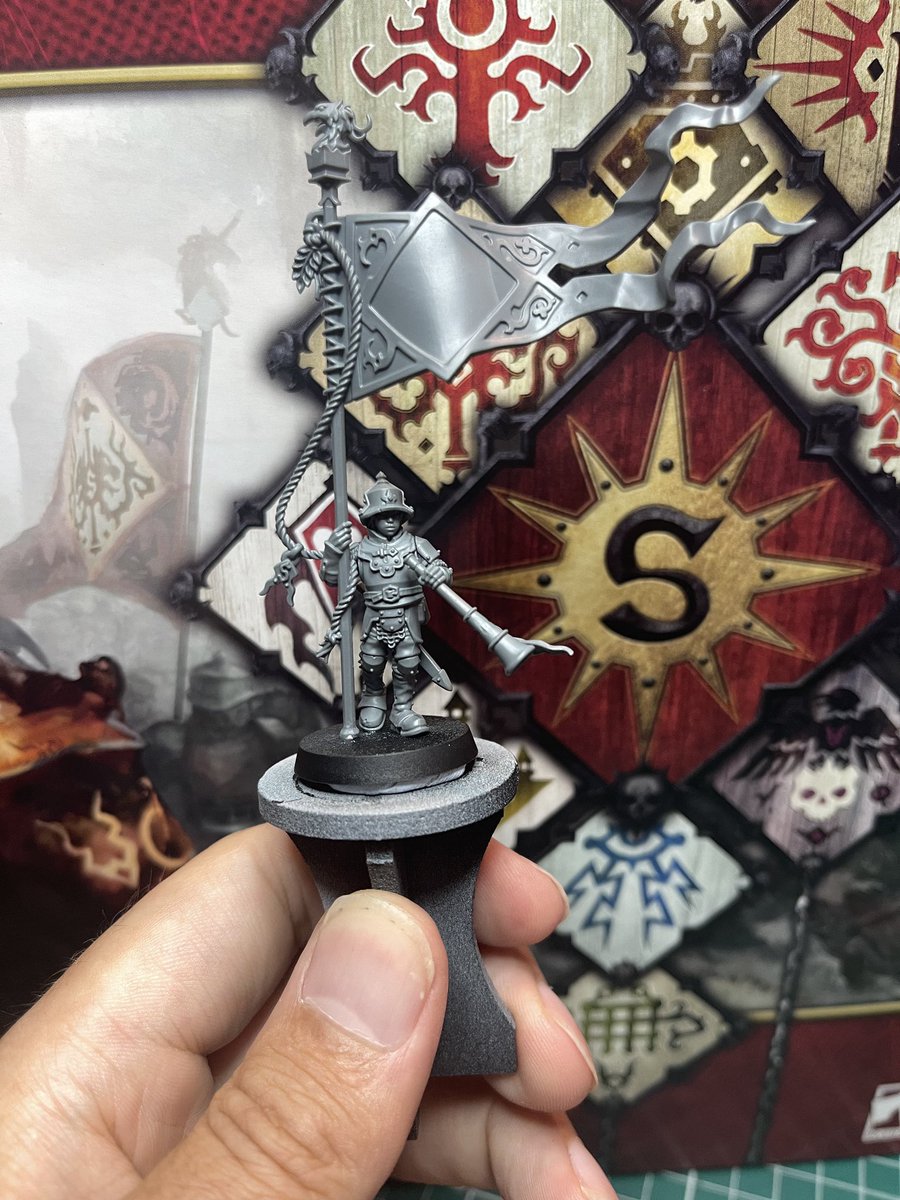 MediocreHobbies's tweet photo. Drop by my stream this evening for some #citiesofsigmar painting! I’ll be painting up some more infantrymen! 8-10PM Irish time! Thanks @warhammer for the launch box! #adwip #aos #warhammercommunity #paintingminis #warmongers https://t.co/ABpMcqR68S