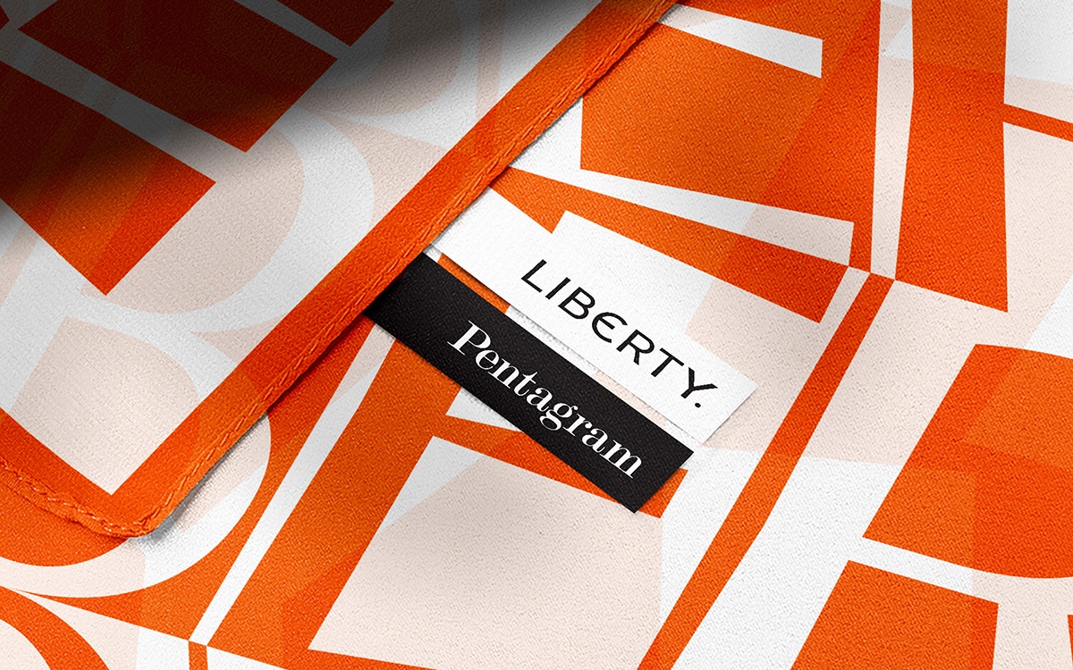 type01_'s tweet photo. Liberty Letters: The Exclusive Capsule Collection in Collaboration with Pentagram (@pentagram) 👜
Full article > https://t.co/F1zJfQbYGu
Author: @thaxterpoppy
#type01 #graphicdesignstudio #graphicdesign #design #fashion #fasiondesign #libertylondon #pentagram https://t.co/NPQNmeb74J