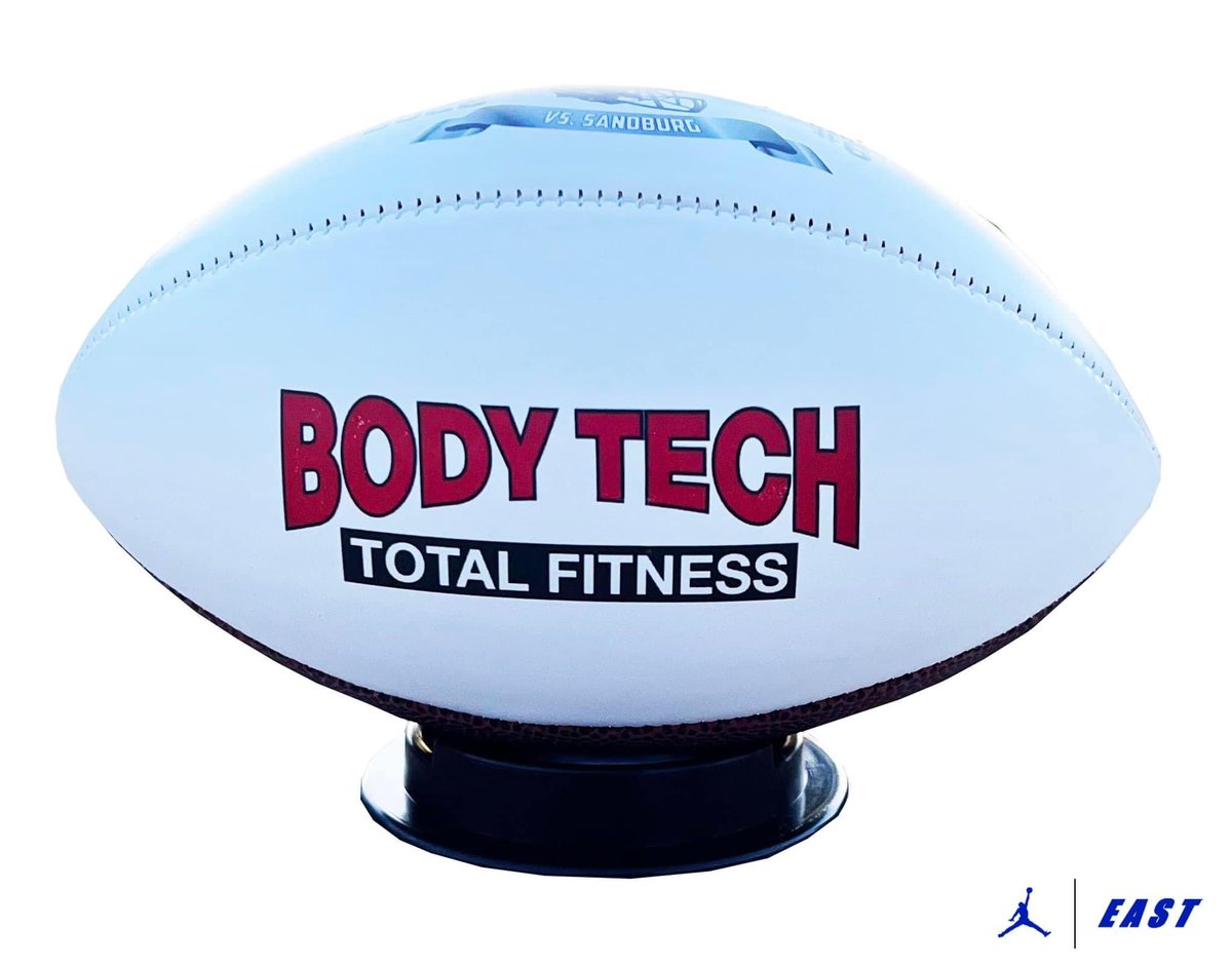 Congratulations to our Week 1 Body Tech Total Fitness Players of the Week vs. Kenwood. L to R RJ Mensching Special Teams, Mike Lombardo Offense, Vince Sterchele Practice Offense, David Wuske Effort, Dan Pasyk Practice Defense, Caden O’Rourke Defense