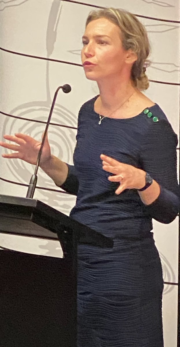 tonight in Sydney @lea_ypi making a case for the ‘necessary but dangerous’ notion of political progress as learning from past mistakes, refining the norms of justice, acting as if the present harbours a better future….