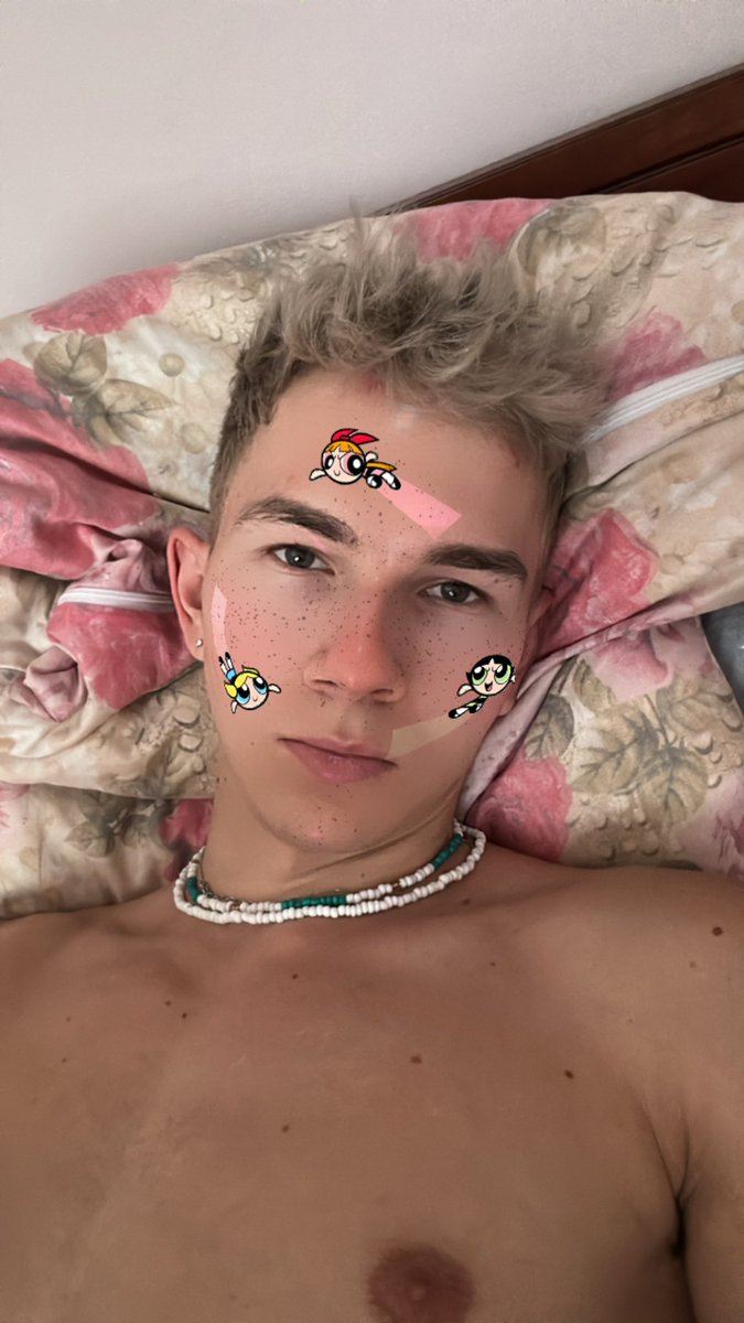 Fuck my ass or fuck my face 🍑🥵 
onlyfans.com/nickyandpatrick