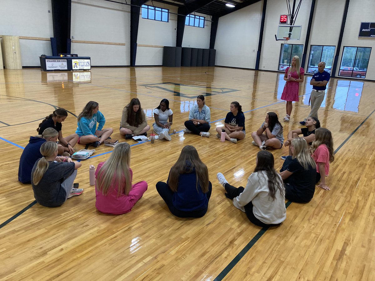 Chee_FCA's tweet photo. Great job by ours leaders this morning! What an awesome morning of sharing God’s Word together!
#John3:30 https://t.co/sFMoF7i4lk
