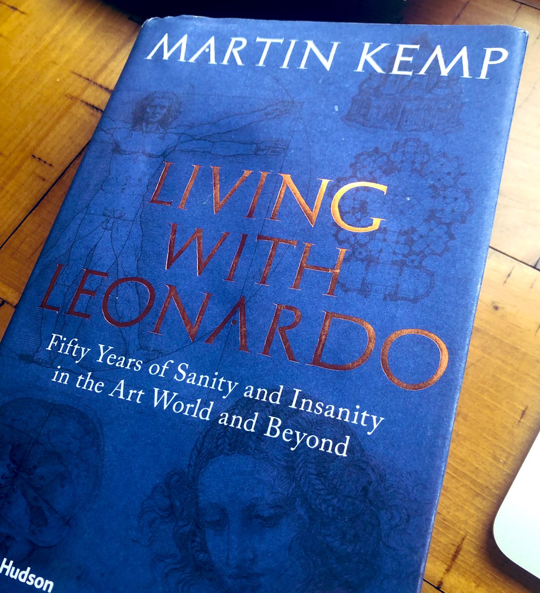 JanPatience's tweet photo. Doing a wee bit of additional homework before discussing #TheMissingMadonna podcast with @JaniceForsyth & @scottygb on today’s #TuesdayReview @BBCRadioScot.
Martin Kemp is a leading authority on Leonardo de Vinci - this book is fascinating.
(P.S. spot the cops in that photo!) https://t.co/wGAh7BtpmO