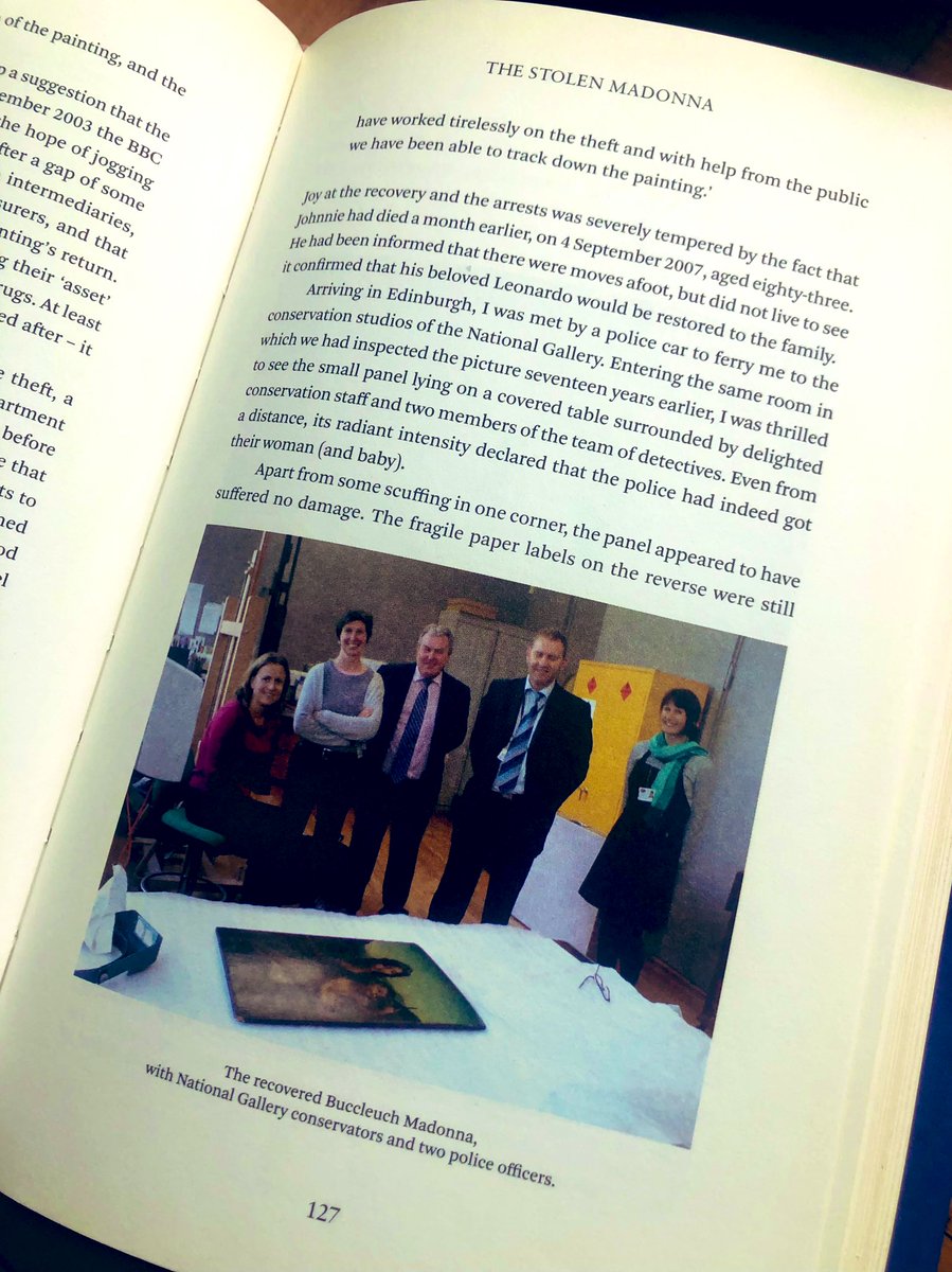 JanPatience's tweet photo. Doing a wee bit of additional homework before discussing #TheMissingMadonna podcast with @JaniceForsyth & @scottygb on today’s #TuesdayReview @BBCRadioScot.
Martin Kemp is a leading authority on Leonardo de Vinci - this book is fascinating.
(P.S. spot the cops in that photo!) https://t.co/wGAh7BtpmO