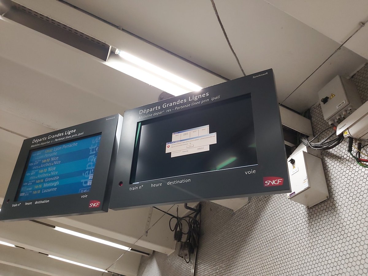 Dites <a href="/GroupeSNCF/">Groupe SNCF</a>, c'est peut-être temps de changer vos Windows XP, ils ont plus envie de travailler non plus... 😛
(Poke <a href="/WindowsinPlaces/">Windows in Strange Places</a>)