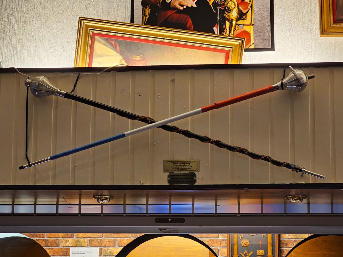 Abstar1987's tweet photo. Pt.2.... we also unveiled our memorial band stick and plaque to another honoury member John McInnes who sadly passed away after battling against cancer. His stick sits proudly above the bar with Jamie Montgomery stick who our band was formed in memory of.
🌺⭐️ Lest We Forget ⭐️🌺 https://t.co/5U9ZFiktS3