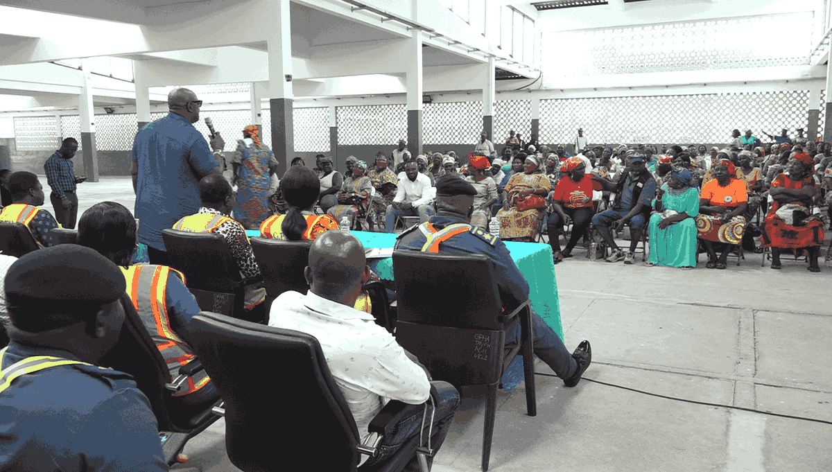 news_ghana's tweet photo. GPHA refurbishes Tema Fish Market Hall #Agriculture #GNA #GPHA #LaudiaSawer #TemaFishMarketHall https://t.co/AA0XmrNCeM https://t.co/k2WtKE8Uz1