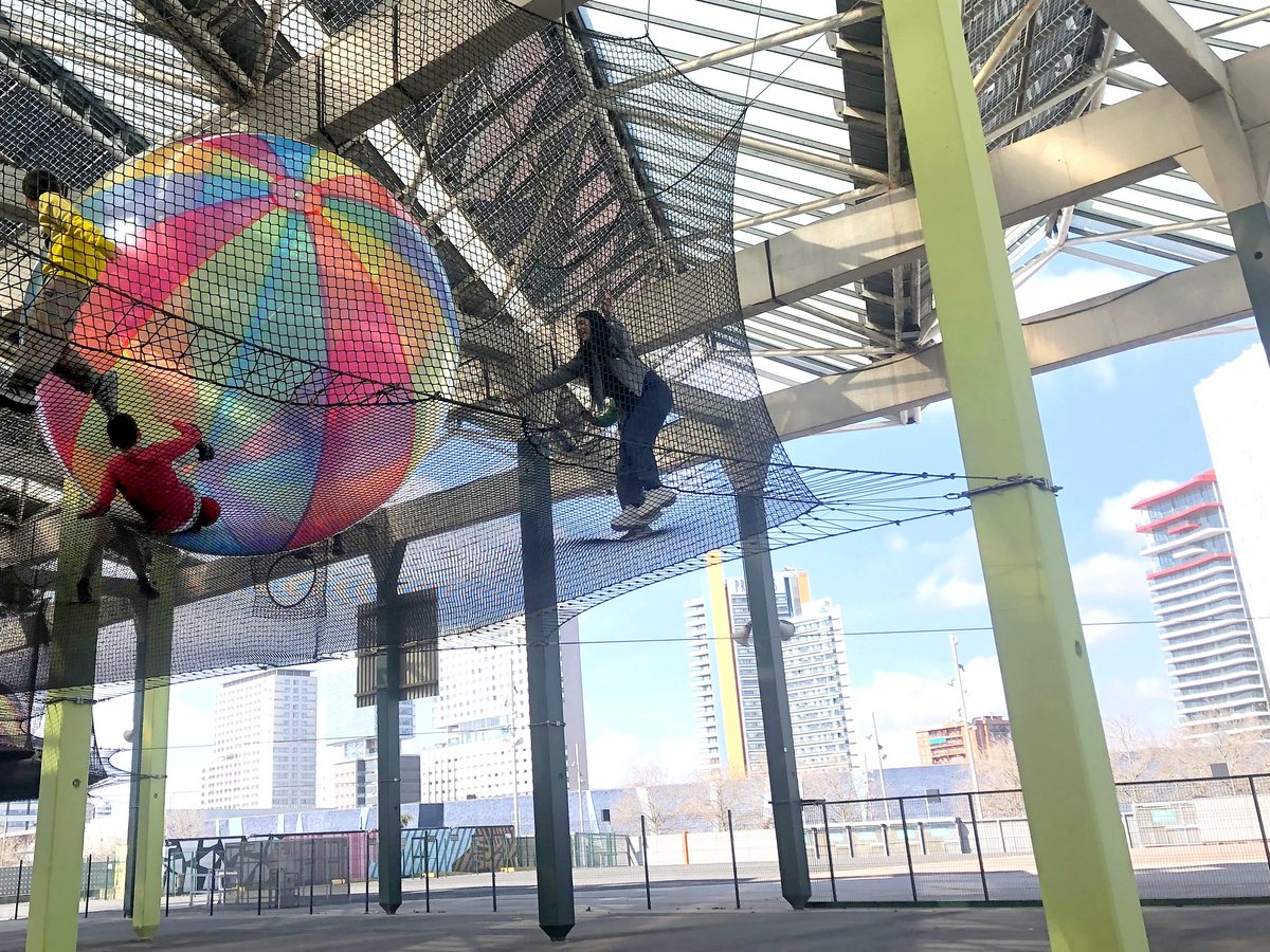 AEspecAutista's tweet image. No vam publicar fotos d'aquesta activitat d'oci fa uns mesos... i ho fem ara.

Els grups de Festucs 3 i 2 (adolescents i adults) vam anar al Bosc Urbà a fer diferents circuits en alçada, segons edat i dificultat.

#Lleure #Oci #Autisme #Asperger #TEA #Neurodiversitat #Amistat