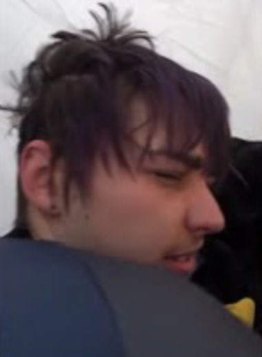 artsyleli's tweet photo. colby waking up from that 10 million on youtube party to everyone on here screaming at him that he hit 3 million on his personal channel: https://t.co/COZhlSnnDD