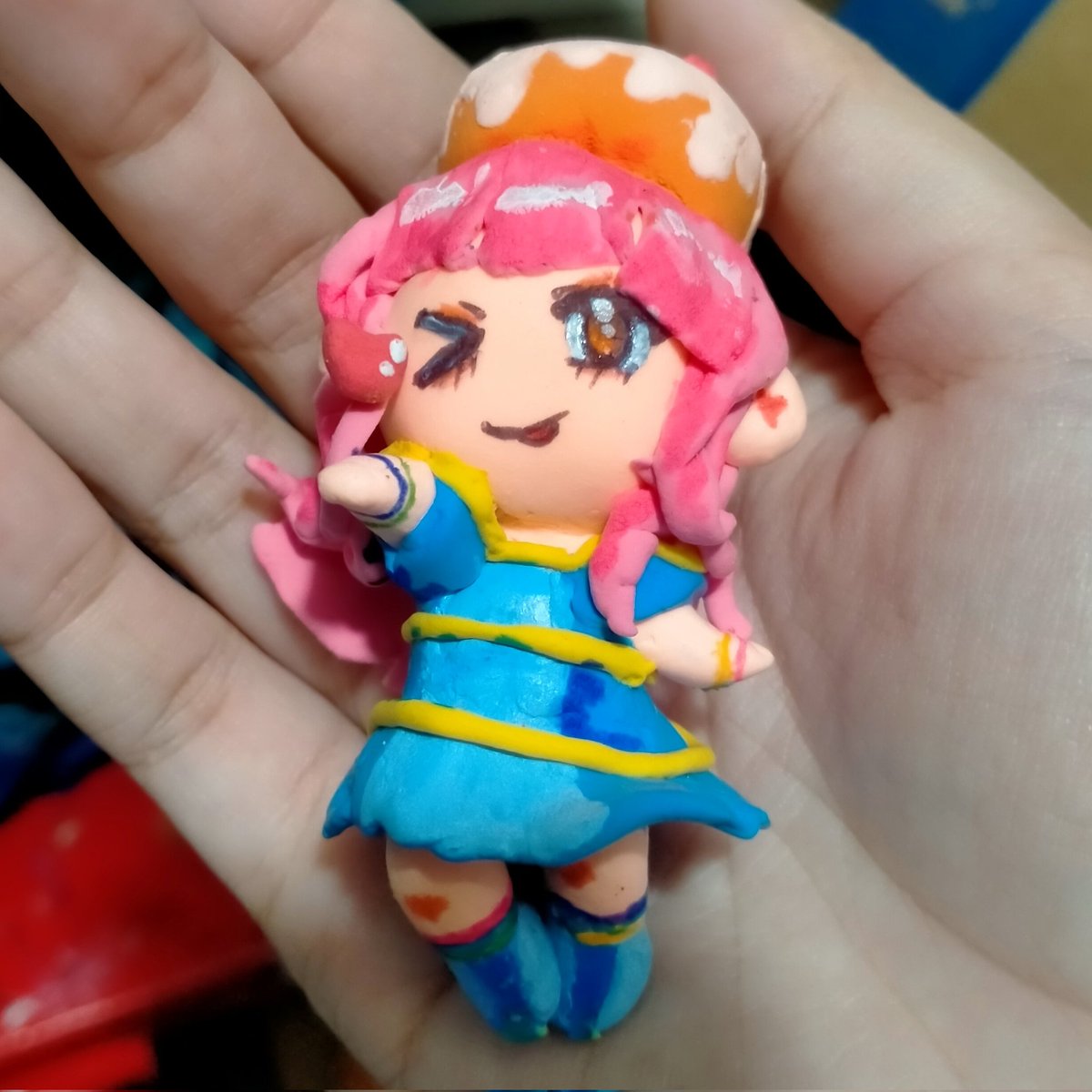 mai_art_lol's tweet photo. OMG HOMEMADE RAINBOW FIGURINEEE!!!?????
.
.
.
School is starting so im not sure if i would be able to post🥲
#kftwt #krewfam #krewreact #krewreacts https://t.co/nz0MUSDlYp