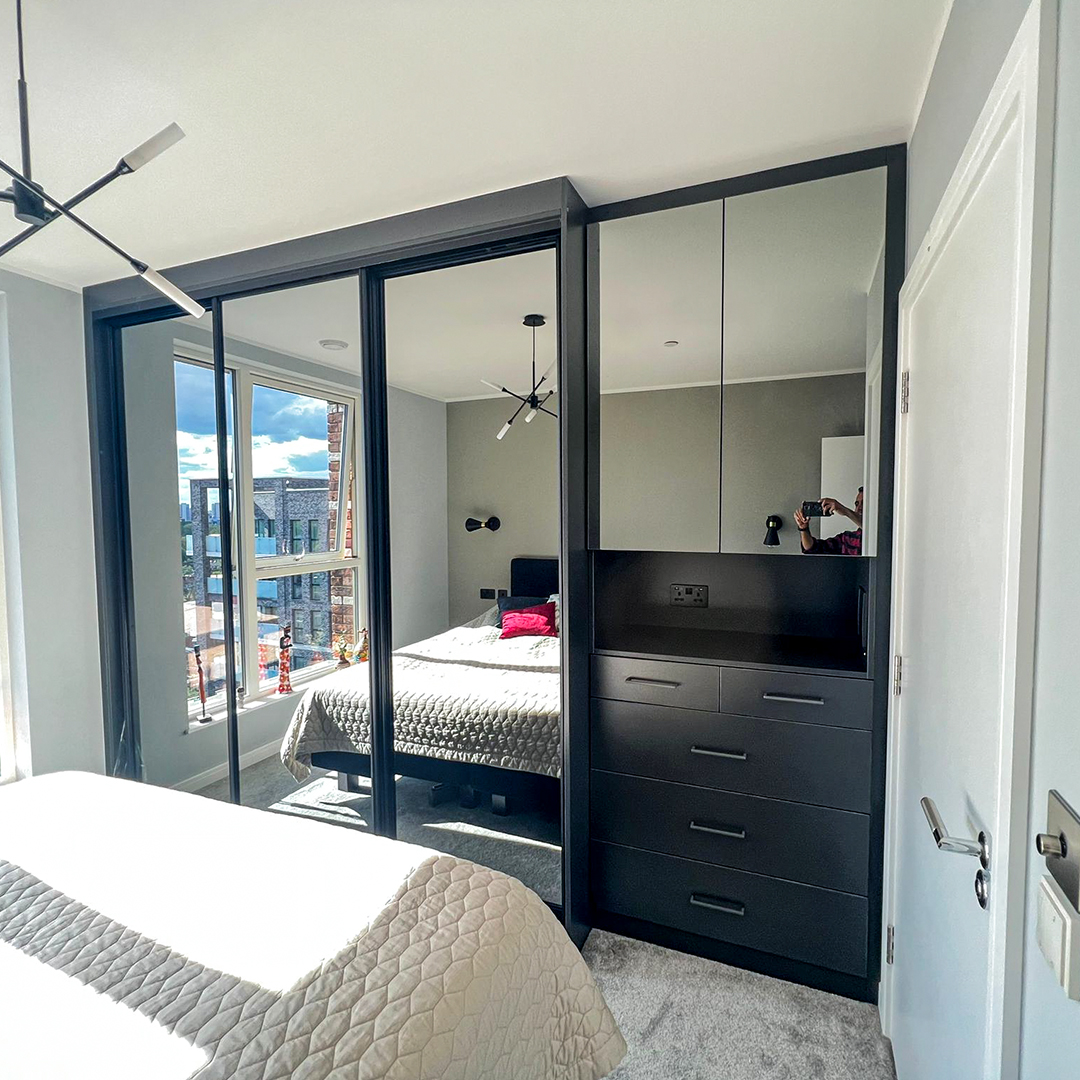 capitalbedrooms's tweet image. Sliding into style like a boss! These fitted sliding door wardrobes are making all the other furniture jealous. 

Call us on 02034883357 or via Whatsapp on 07983172095.

Explore a range of Fitted sliding wardrobes on
capitalbedrooms.co.uk/fitted-sliding…

#SlideIntoStyle #WardrobeGoals