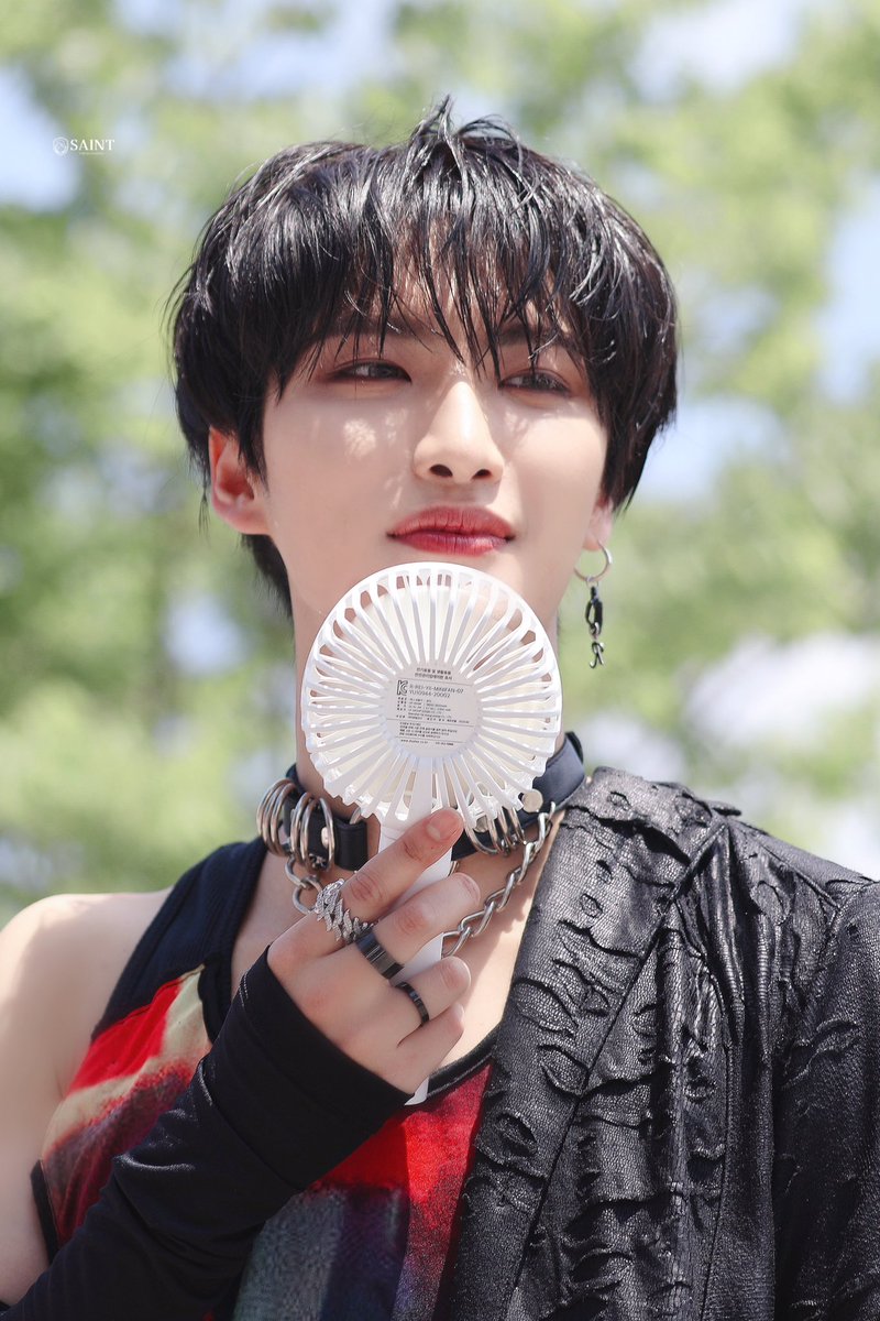 𝐒𝐚𝐢𝐧𝐭 tweet media