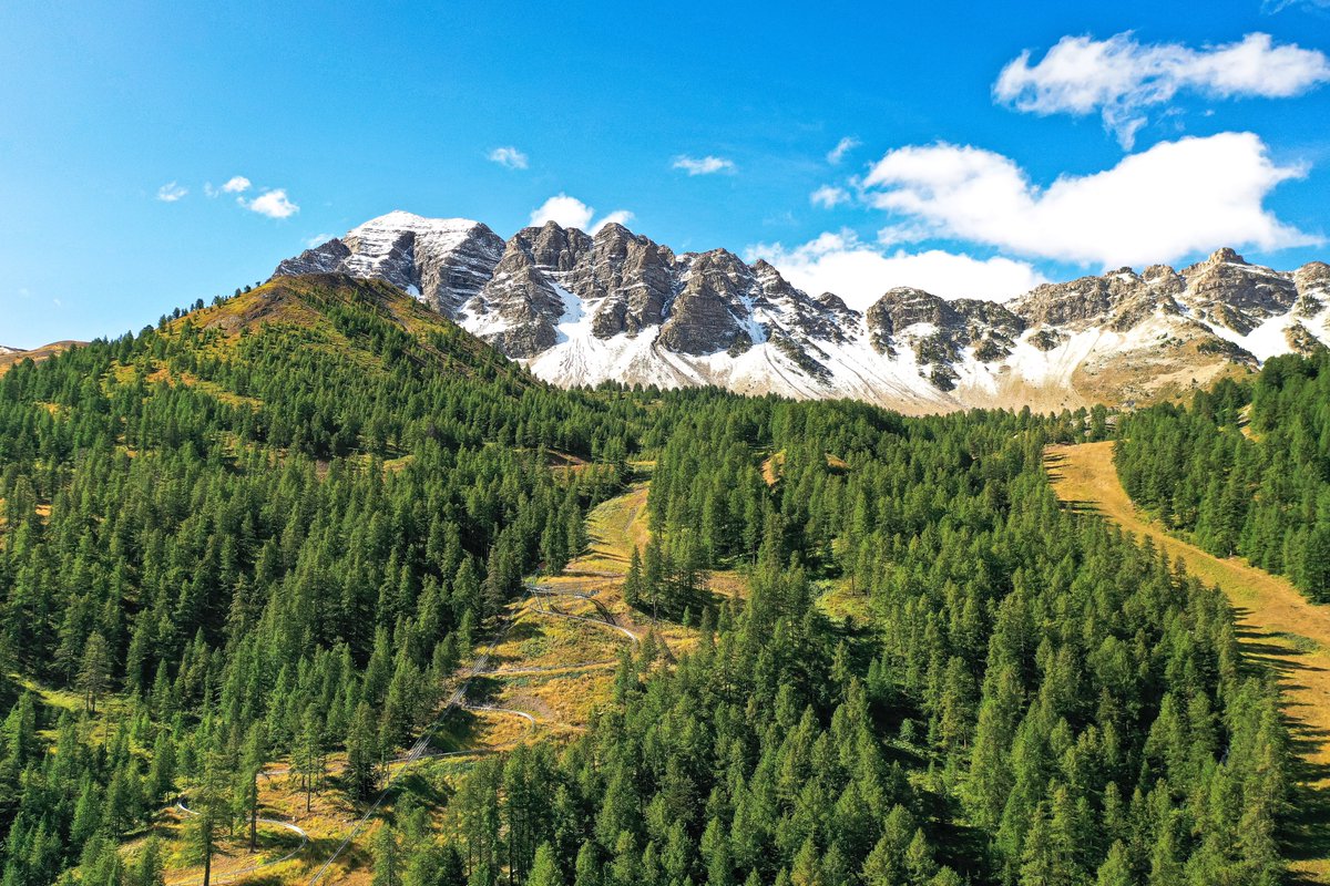 Quand la dame Eyssina a trop chaud et décide de revêtir son manteau blanc ❄️🏔👑