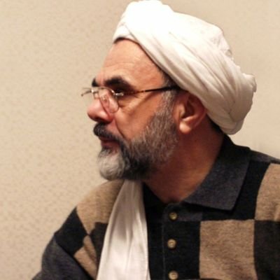 ibrahimKAYA_632's tweet photo. Kim olursa olsun, kimseyi putlaştırmayın, yüzüne karşı methetmeyin, kahramanlaştırmayın, hatasını görünce hatırlatmaktan, ikaz etmekten çekinmeyin, iyi işini görürseniz destekçi olun, gıyabında ıslahı için dua edin...

Prof. Dr. Mahmud Es'ad Coşan https://t.co/sihQqZuiqx