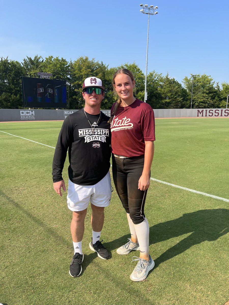 I had a great time at the @HailStateSB Elite camp this past weekend. Thank you @Coach_Ricketts, @MrCoachTbratt, the coaching staff and players for the awesome camp. @keelimilligan @18UTDD @JdChandler78 @KenThomas74