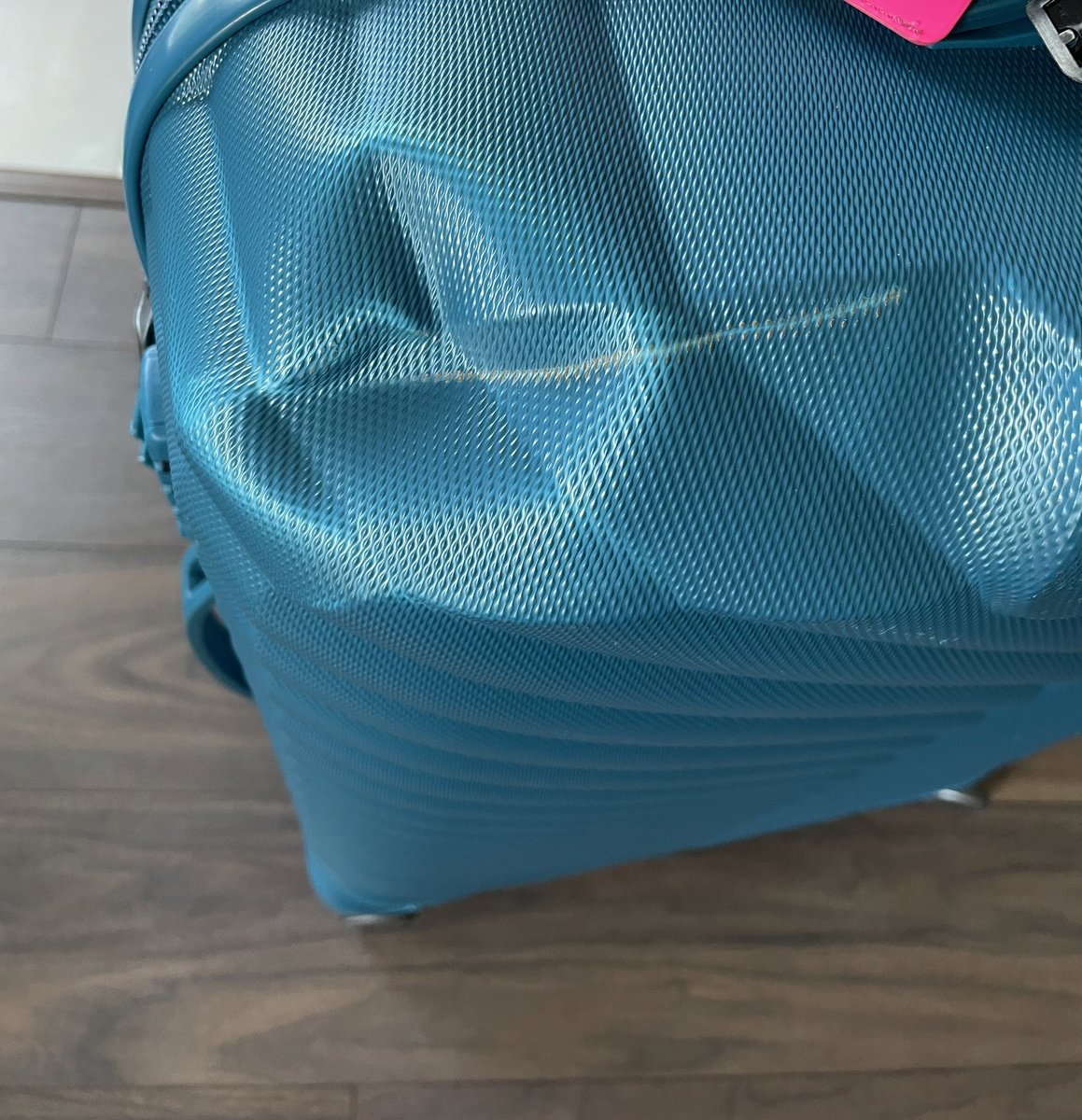 AislingFarrell's tweet photo. This time last year arrived home from holidays,collected my bag in @DublinAirport &amp; it arrived in the below state(blue case).Almost exactly a year later I arrive home from hols today, collect my bag in @DublinAirport &amp; it arrives in the below state(pink case)! 2 cases ruined 👎🏻😫 https://t.co/WdOqpApWRt