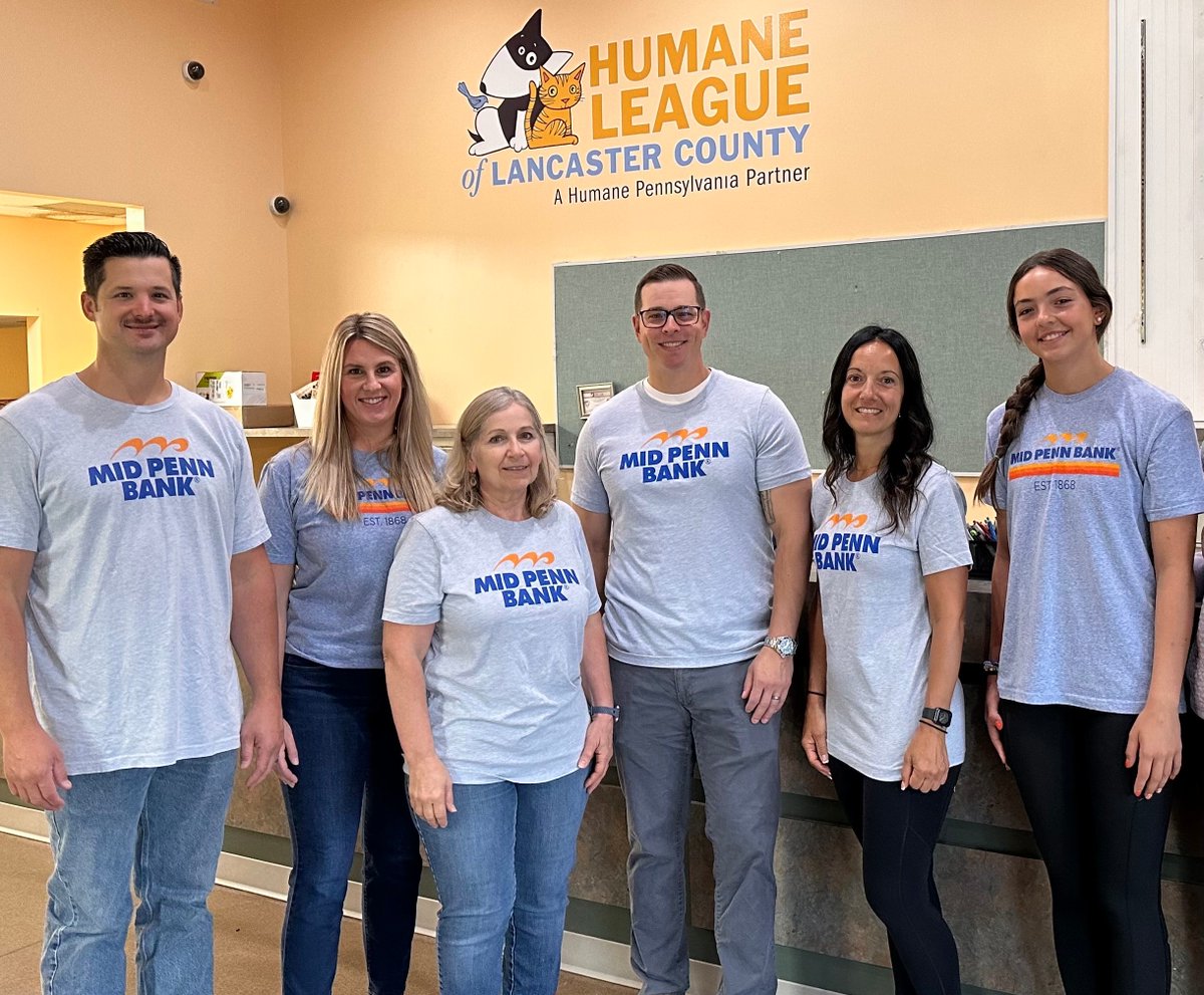 Mid_Penn_Bank's tweet photo. It was all paws on deck for our volunteer event at @Humane_Penn. #TeamMPB rallied together to help clean the facility and make room for a new bird rescue at their Lancaster campus. #CommunityStrong #BestBanks https://t.co/5Q44P6FeMv