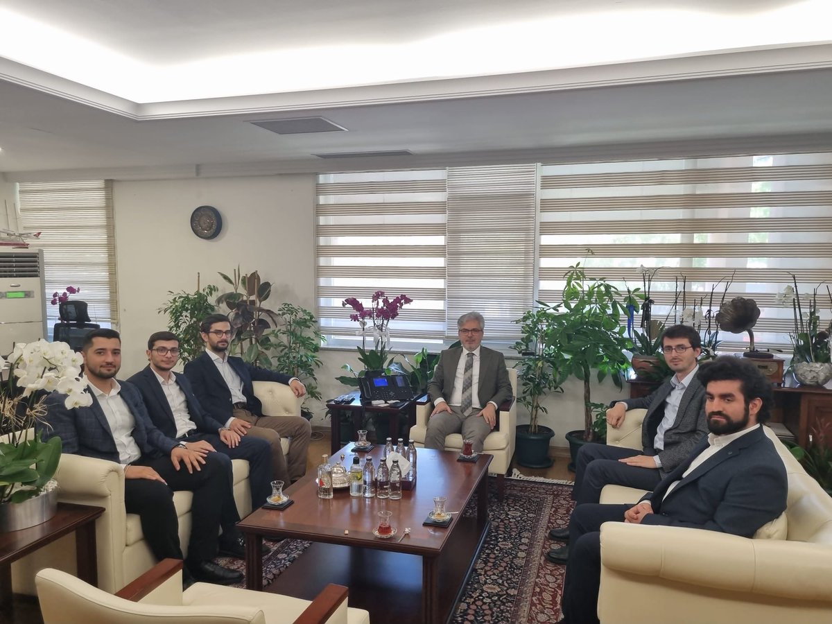 YediHilal's tweet photo. Genel Başkanımız Samet Paçacı ve beraberindeki heyet ile birlikte MEB Bakan Yardımcısı Kemal Şamlıoğlu ve MEB Bakan Yardımcısı Ömer Faruk Yelkenci Beyefendileri ziyaret edip, istişarelerde bulunduk. Nazik kabulleri ve değerli sohbetleri için teşekkür ederiz. 
@farukyelkenci @kemalsamlioglu