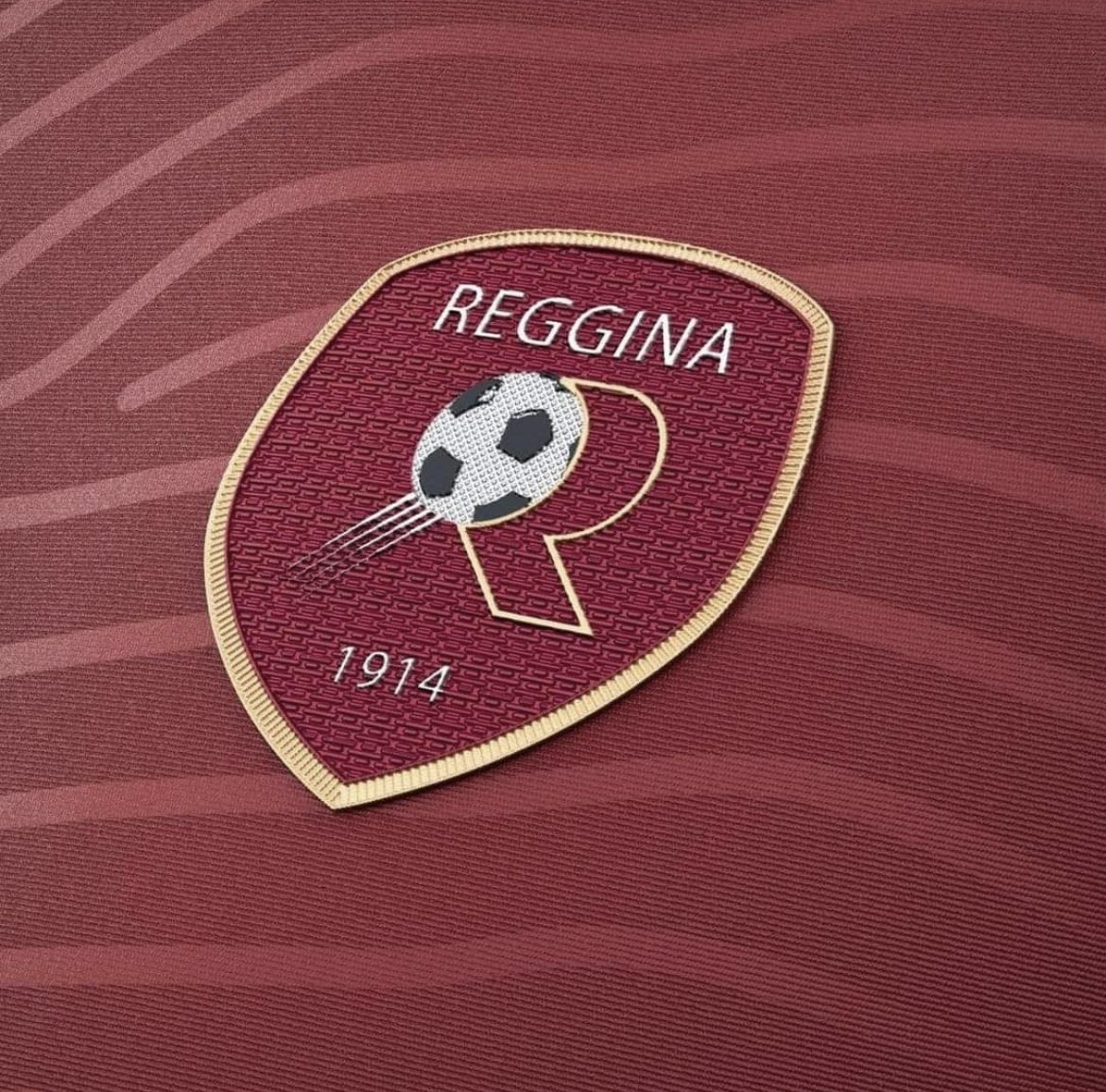 MaurizioRC80's tweet photo. #ForzaReggina🇱🇻 #semprecontesarò🇱🇻 #amarantosinasce🇱🇻 #cuoreamaranto🇱🇻❤️ #vaireggina🇱🇻 https://t.co/GfeoXhpu3G