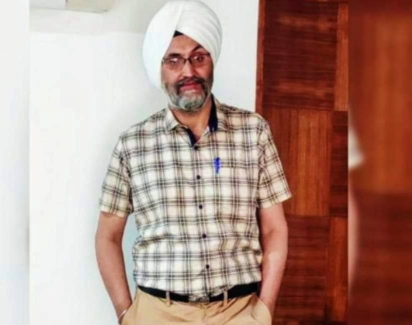 Extending my deepest sympathies to the family members, for the sad demise of Eng. Gurmeet Singh ji,  a dedicated, hardworking officer. SSP Baramulla is requested to complete the investigation in a time bound manner. <a href="/OfficeOfLGJandK/">Office of LG J&K</a> <a href="/DrSyedSehrish/">Dr. Syed Sehrish Asgar</a>
