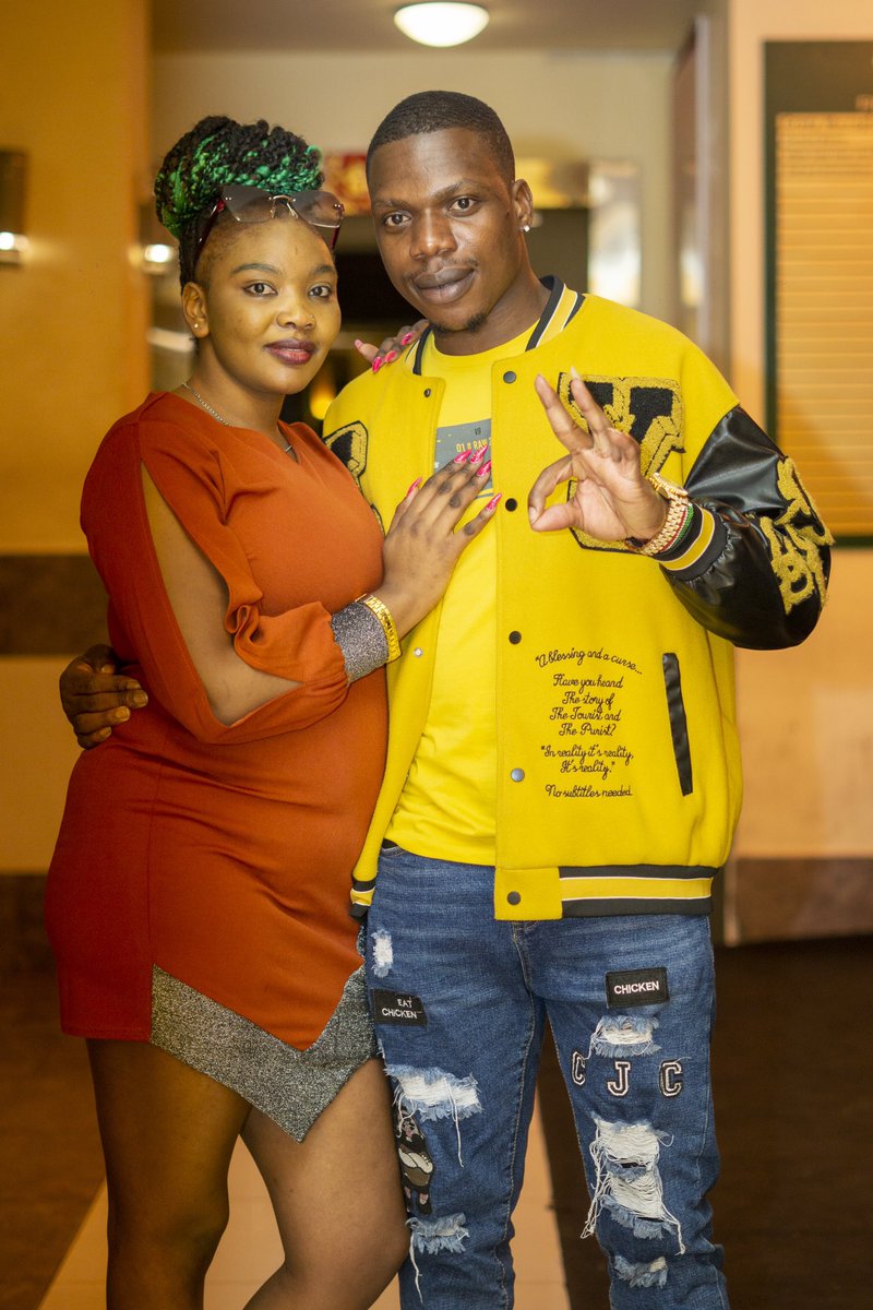 NRGRadioKenya's tweet image. RECAP!

It’s a HENNESSY affair🔥🔥🔥😎
How do you like your drink??
Softlife Sundayzzz😎😎🙌🏾
@africanelitepr

#hennessyke  #HennyOnTheMove #hennessykenya #nrgradiokenya