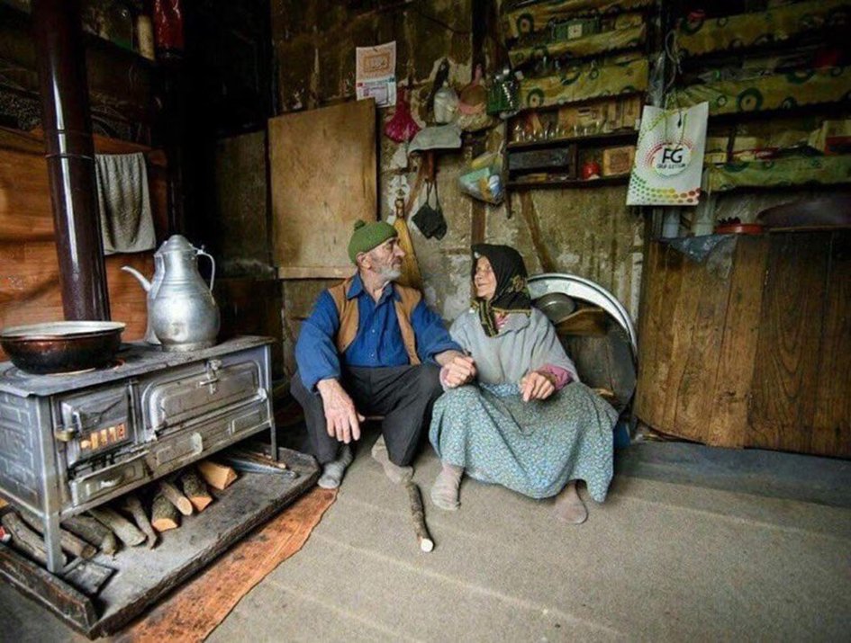 7guzeladamsiir's tweet photo. Virandır bağların gülleri viran, 
Ölür mü dünyada dengini bulan!.. https://t.co/bukhvTW3KM