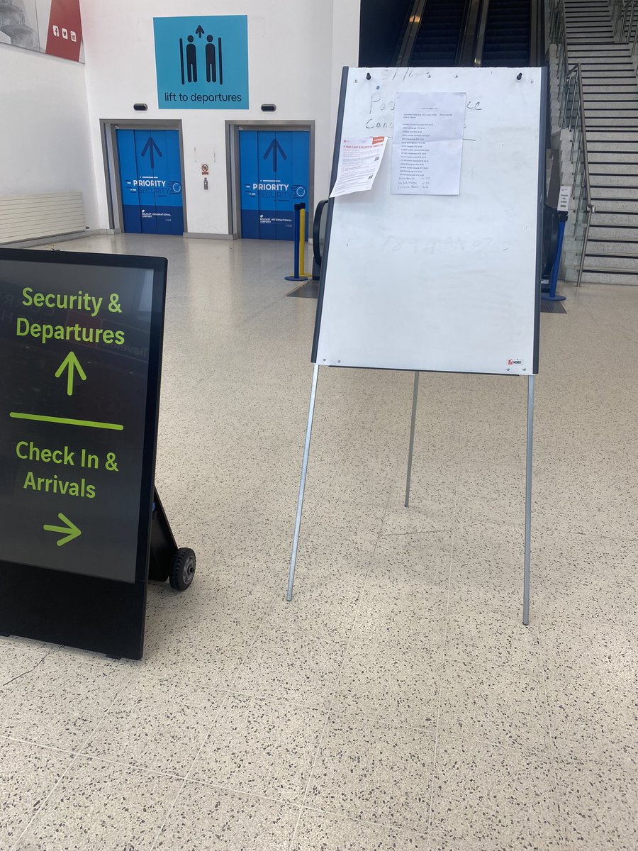 RobertoCastig's tweet photo. @easyJet 24hrs later I am almost home…. Very out of pocket. Thanks for replying to my tweet and for the wonderful help desk at Belfast airport https://t.co/j3dJv6ujse