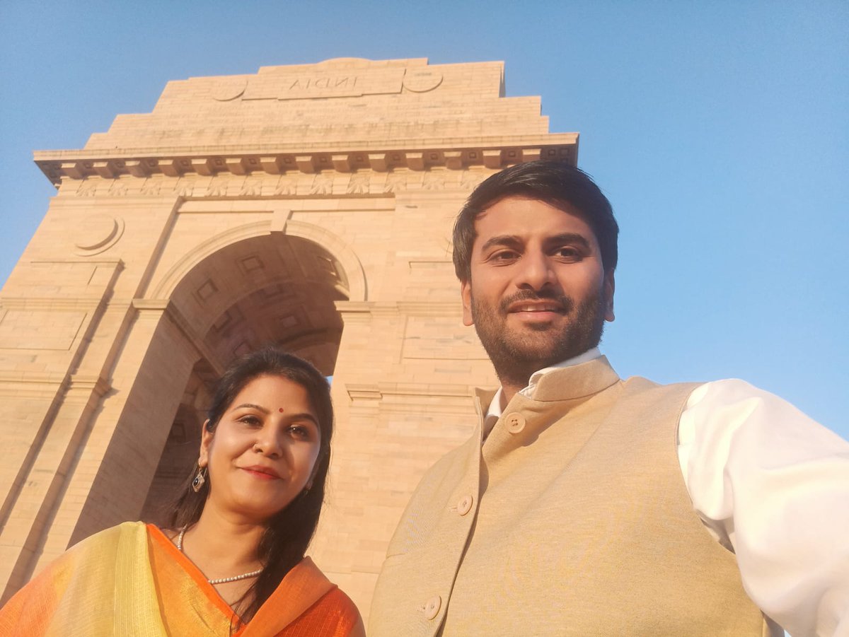 मेरे छोटे भाई को जन्मदिन की बहुत-बहुत शुभकामनाएं।
@manuawardee

#HappyBirthday