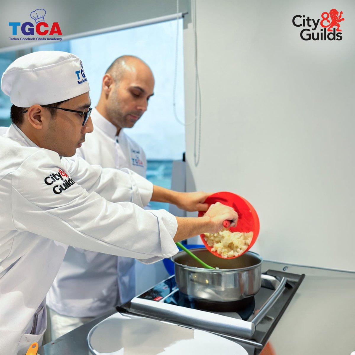 tedcoeducation's tweet photo. Get ready to indulge in the sweetest treats, because our august bakery batch is here! These mouthwatering delights are the perfect way to treat yourself this summer. From basic to advance baking, we've got all covered. We are closing our batches in 3 days.🥳 https://t.co/Otd71zjGeQ