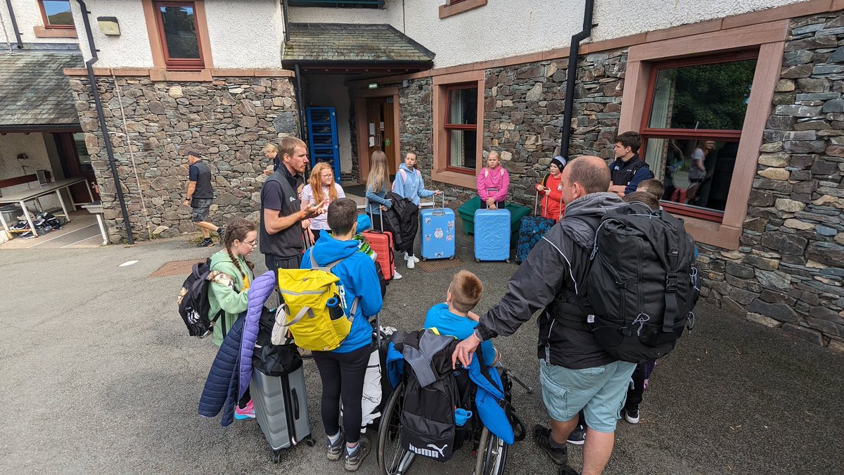 xpgateshead's tweet photo. We've arrived safely at Howtown, after a very short sheep-based hold up 🐑. We've had our first community meeting and are now being briefed about the afternoon ahead, which will likely involve a dip in the water 💦💪. #XPGOutwardBoundG30 https://t.co/8ebodfqp4d