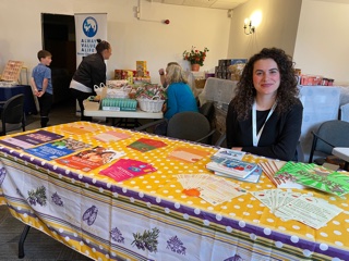 feedinglpool's tweet image. It was great to visit The Bridge Community Centre this morning as part of their Health and Wellbeing event, where we had the opportunity to meet others in the community whilst spreading the word about @QueenGreensBus and @NHSHealthyStart!