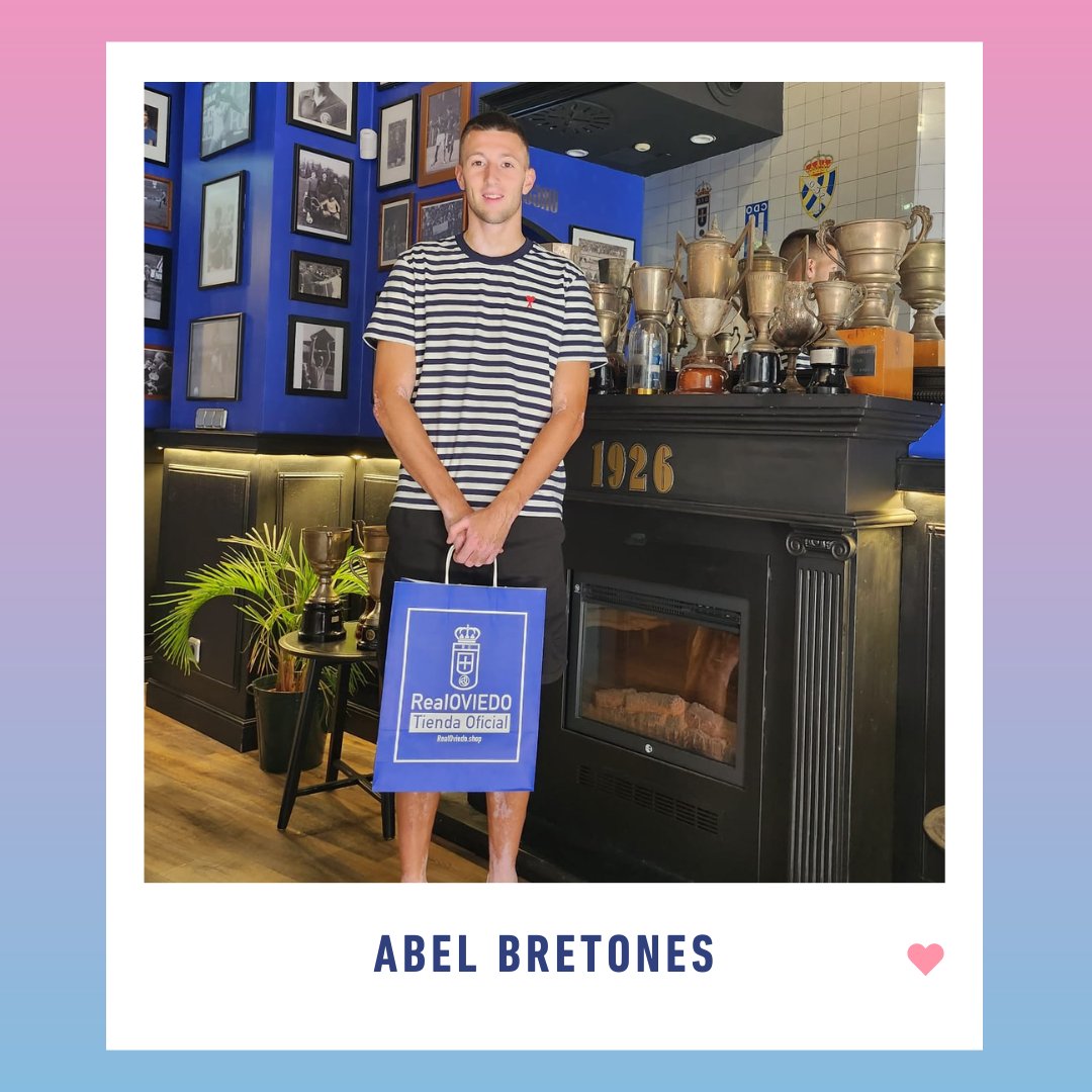 ROtiendaoficial's tweet photo. ... y otras familiares 🩵🫂...
#abelbretones #colombatto #romario #sebasmoyano https://t.co/5cOnzcJCqt