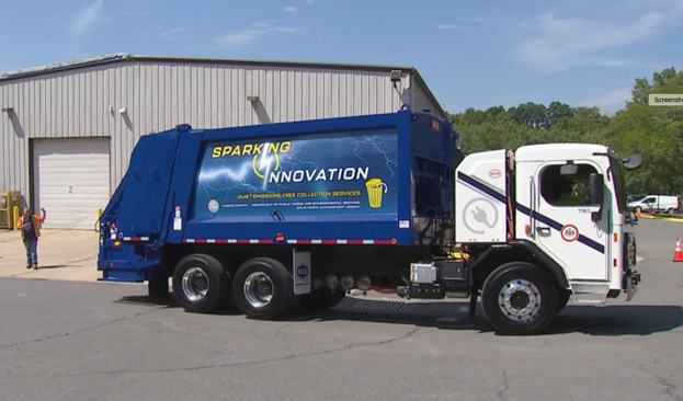 @ffxpublicworks unveils its first-in-the-region All-Electric Trash Truck with @JeffreyCMcKay, @DanStorck, @SupervisorLusk. Part of a pilot program, the EV Trash Truck promises quieter, cleaner, more efficient refuse pickup. VIDEO: bit.ly/45raGgH