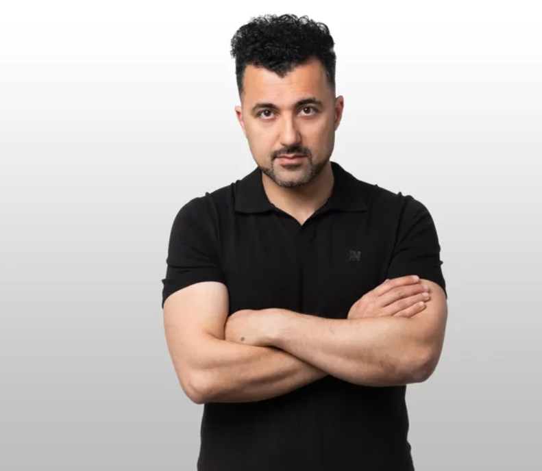 AObtweets's tweet photo. "We zijn een van de rijkste landen, maar op het gebied van onderwijs bungelen we onderaan." Vind jij dat ook? Lees hier meer van de column van Özcan Akyol👉https://t.co/Ppq3VlckEK

#hetonderwijsisvanons #lerarentekort #onderwijsenzo #loonbodonvoldoende #ozcanakyol  #aob https://t.co/EVFrvPt2hm